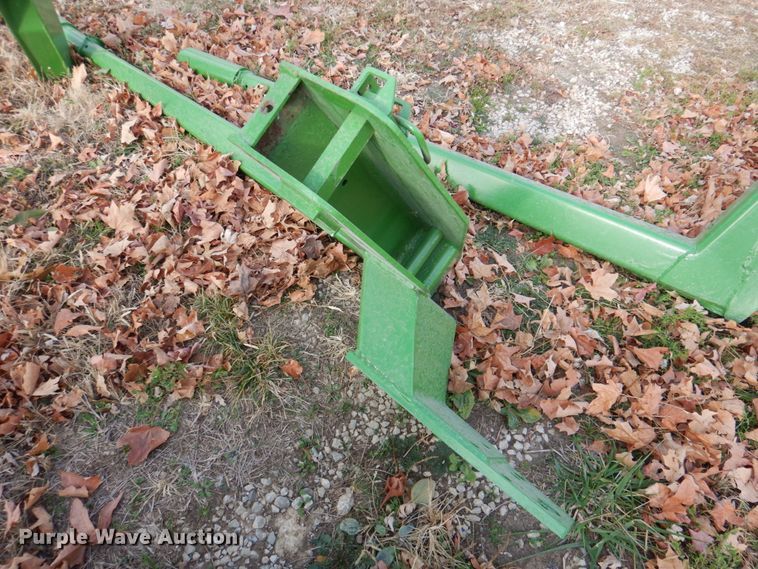 image for item DN2551 John Deere 240  loader