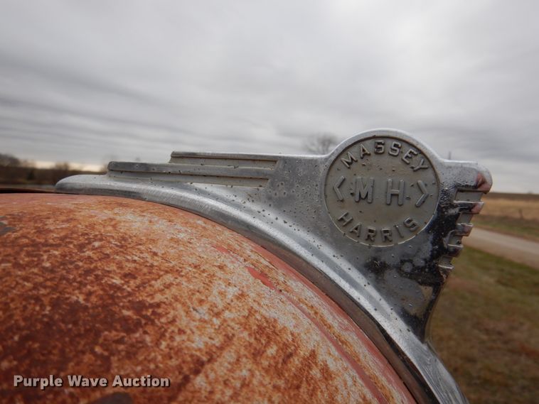 image for item DN2636 1957 Massey-Harris 444  tractor