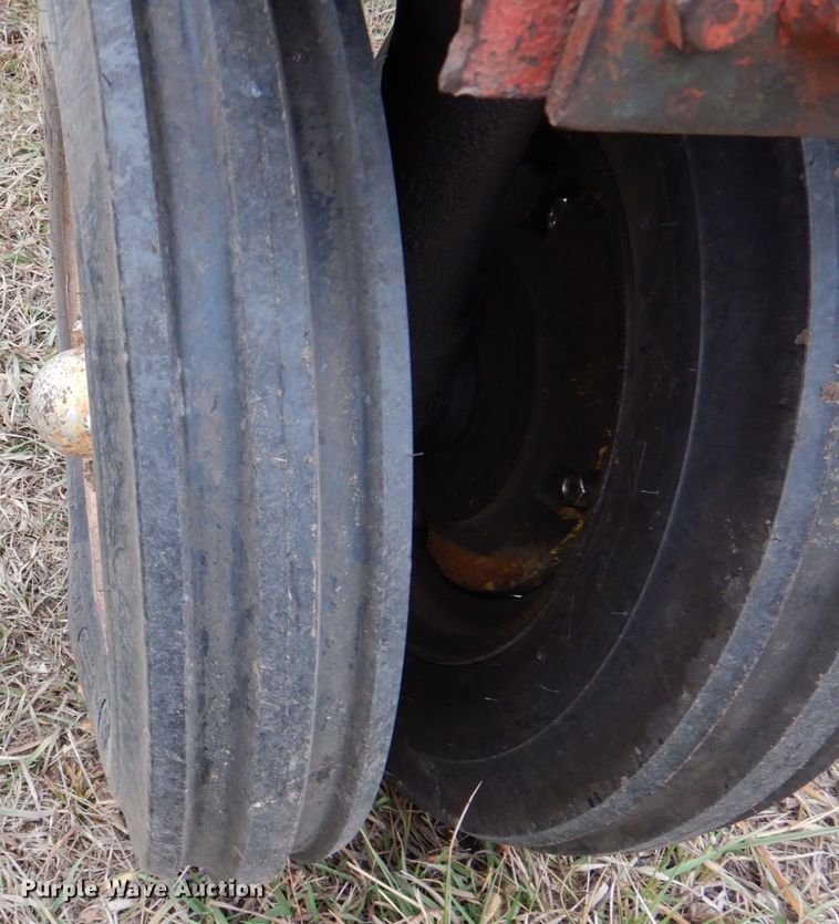 image for item DN2636 1957 Massey-Harris 444  tractor