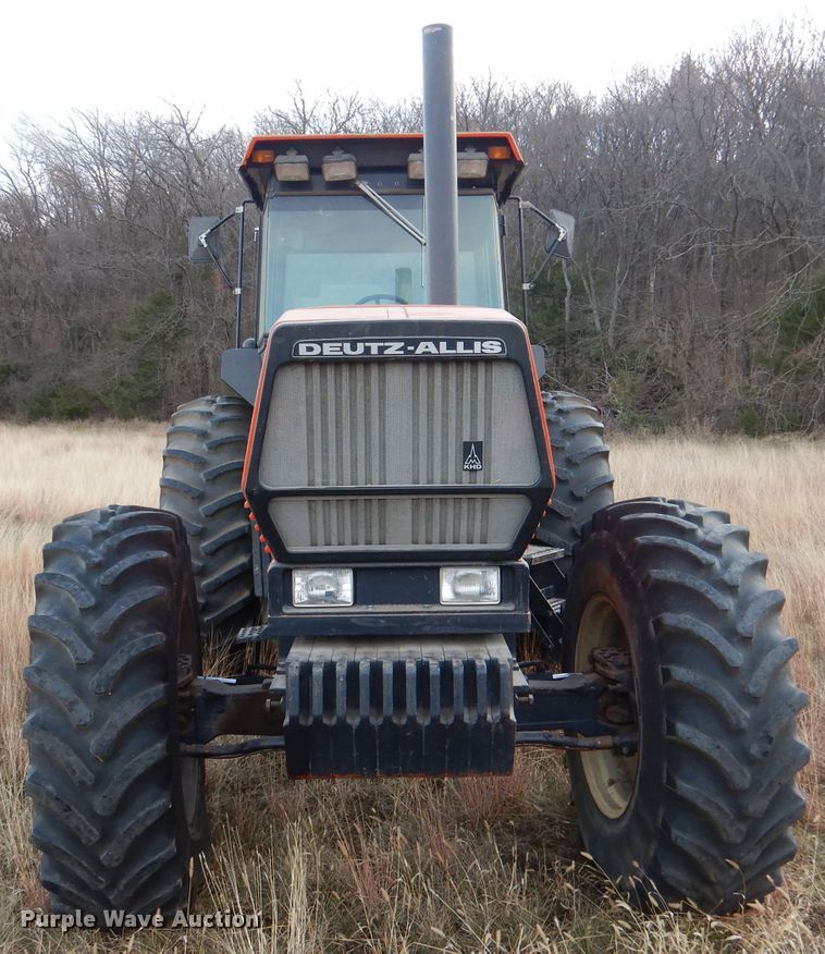 image for item DN5432 1989 Deutz Allis 9170  MFWD tractor