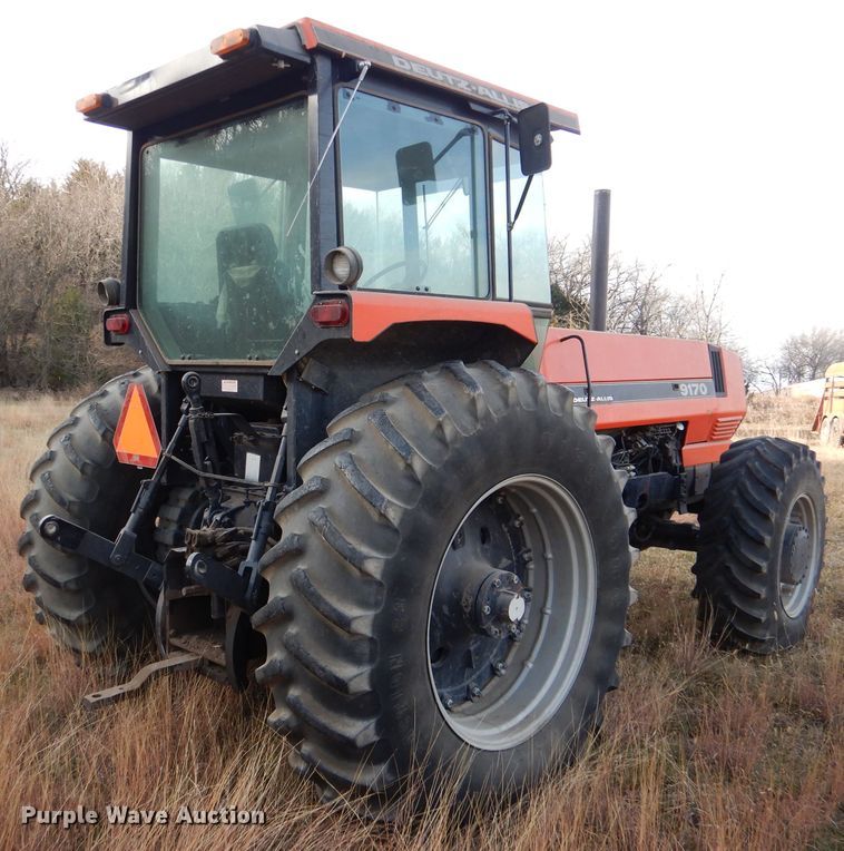 image for item DN5432 1989 Deutz Allis 9170  MFWD tractor