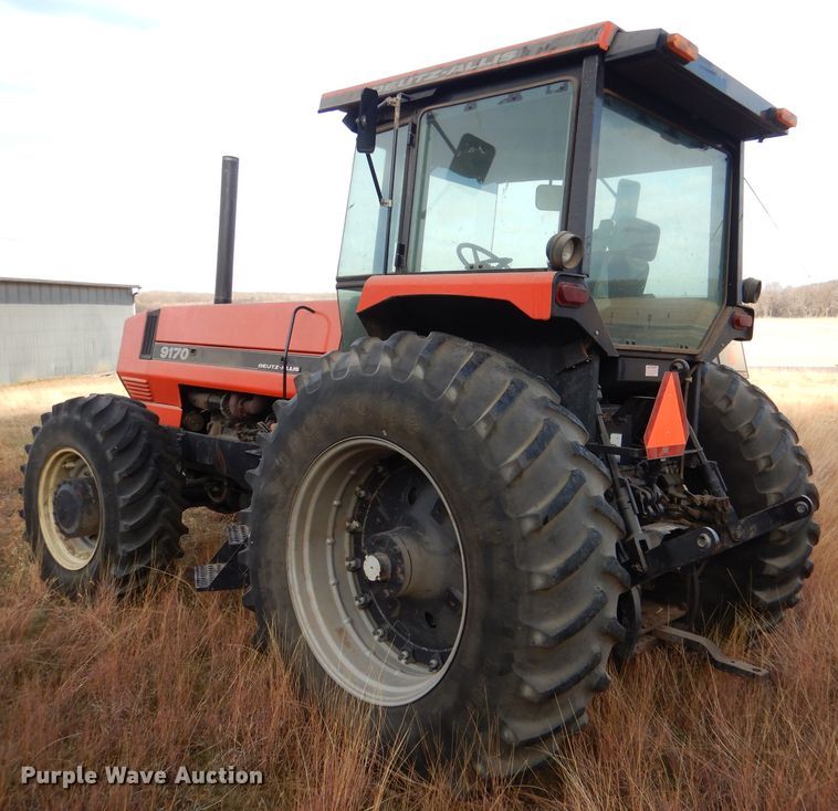 image for item DN5432 1989 Deutz Allis 9170  MFWD tractor