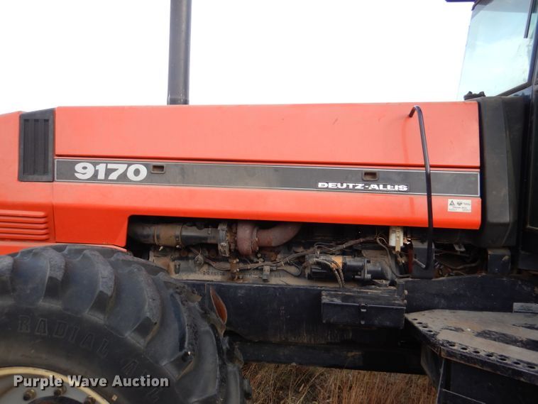image for item DN5432 1989 Deutz Allis 9170  MFWD tractor