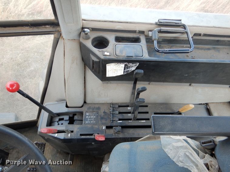 image for item DN5432 1989 Deutz Allis 9170  MFWD tractor