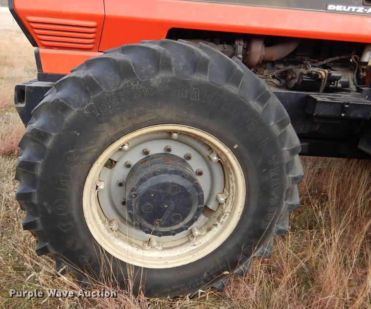 image for item DN5432 1989 Deutz Allis 9170  MFWD tractor