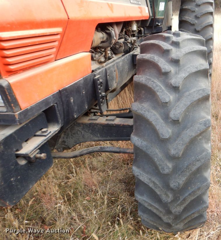 image for item DN5432 1989 Deutz Allis 9170  MFWD tractor