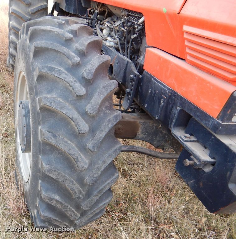 image for item DN5432 1989 Deutz Allis 9170  MFWD tractor