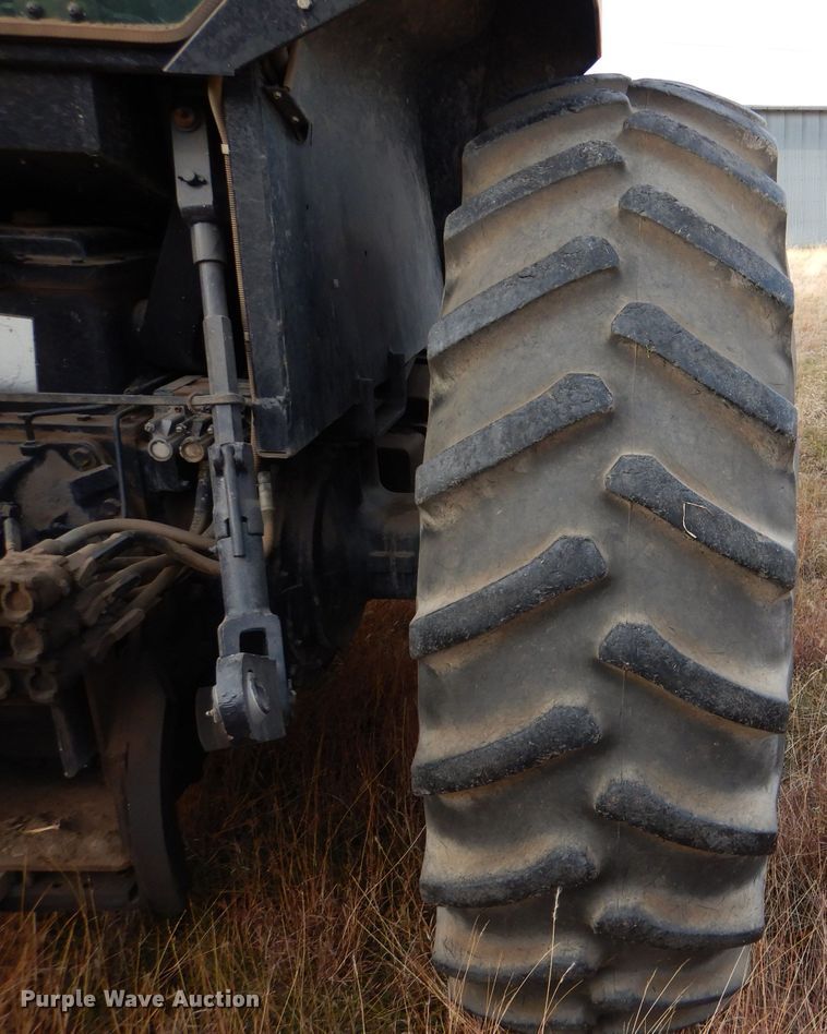 image for item DN5432 1989 Deutz Allis 9170  MFWD tractor