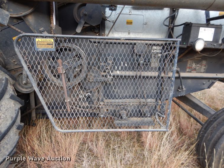 image for item DN5433 1987 Gleaner L3  combine