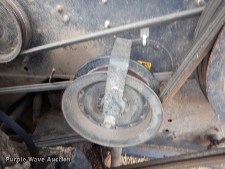 image for item DN5433 1987 Gleaner L3  combine