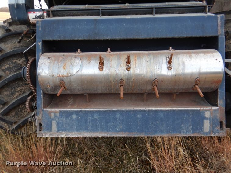 image for item DN5433 1987 Gleaner L3  combine