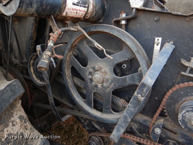 image for item DN5433 1987 Gleaner L3  combine