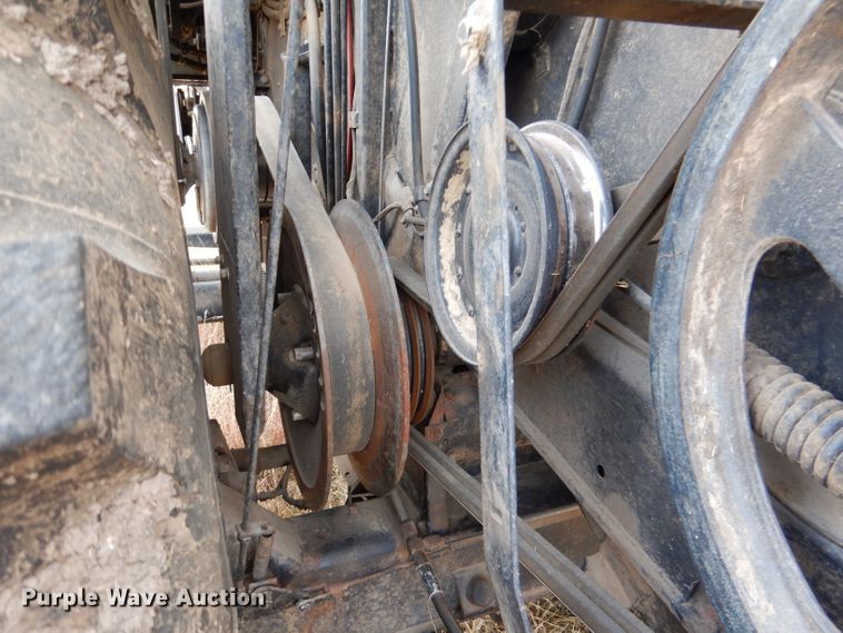 image for item DN5433 1987 Gleaner L3  combine