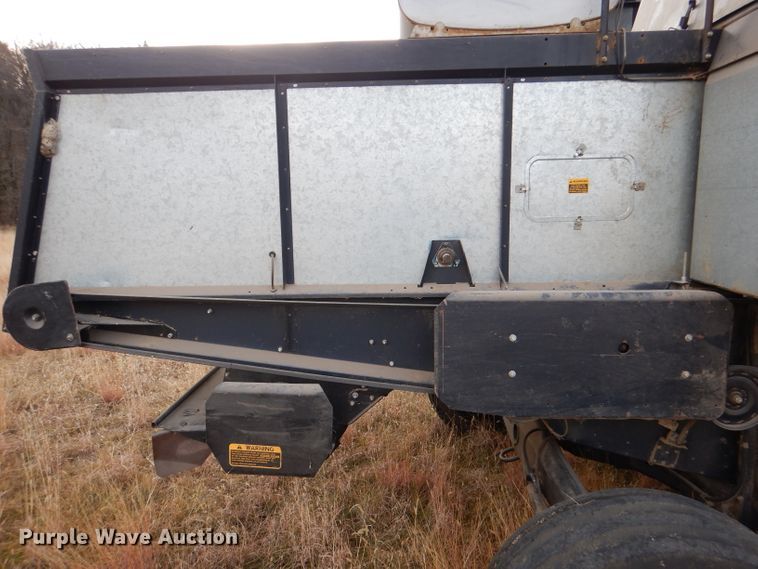 image for item DN5433 1987 Gleaner L3  combine