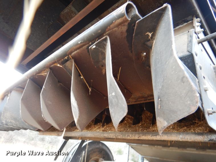 image for item DN5433 1987 Gleaner L3  combine