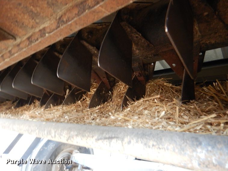 image for item DN5433 1987 Gleaner L3  combine