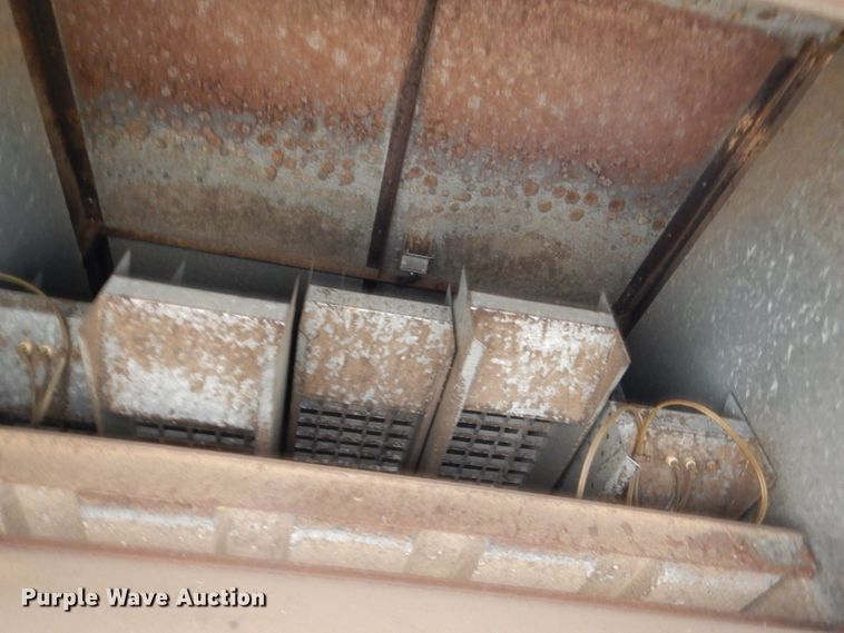 image for item DN5433 1987 Gleaner L3  combine