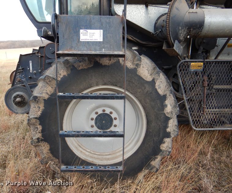 image for item DN5433 1987 Gleaner L3  combine