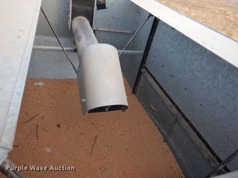 image for item DN5433 1987 Gleaner L3  combine