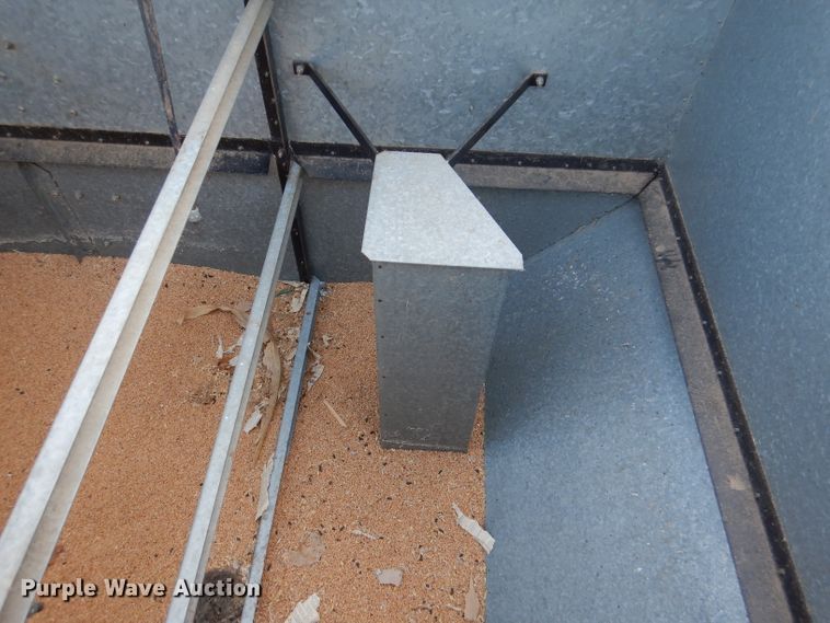 image for item DN5433 1987 Gleaner L3  combine