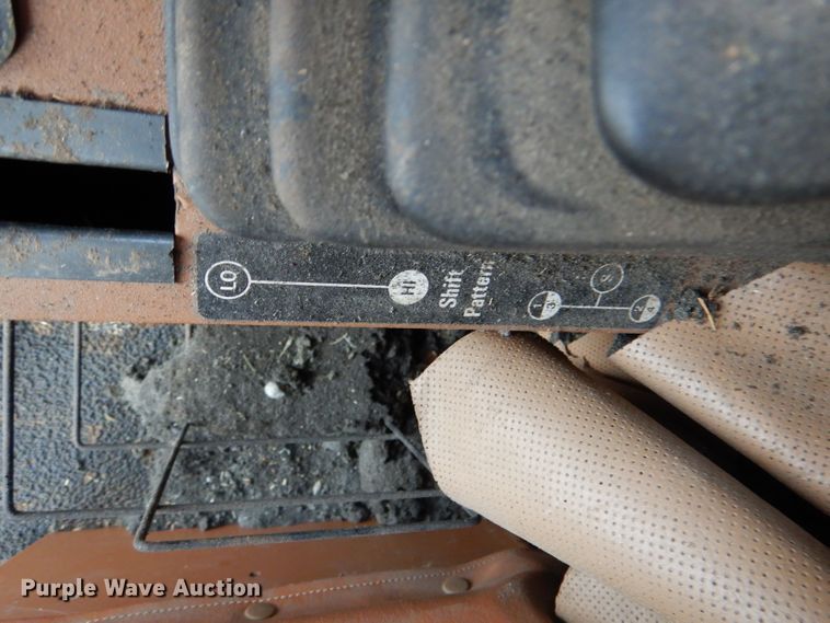 image for item DN5433 1987 Gleaner L3  combine