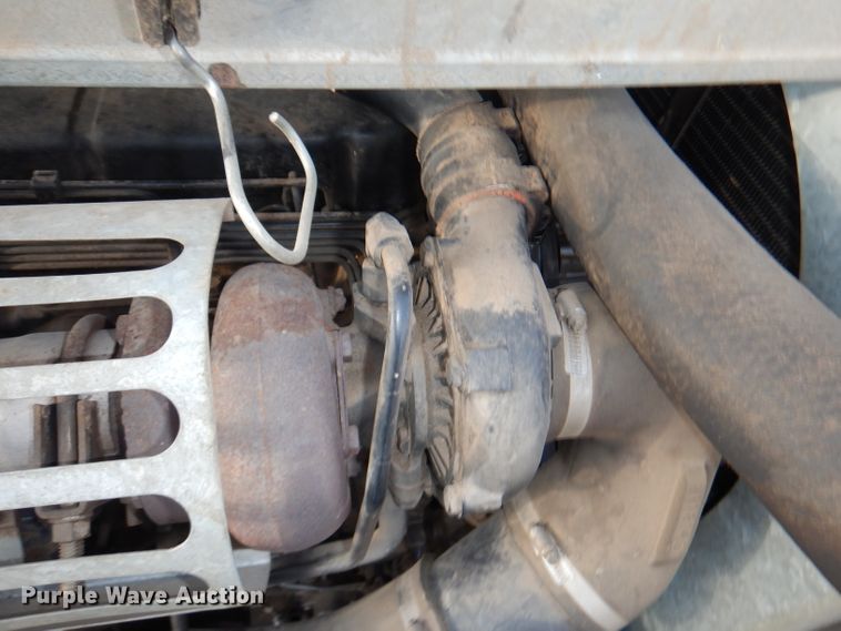 image for item DN5433 1987 Gleaner L3  combine