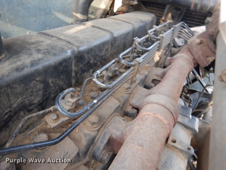 image for item DN5433 1987 Gleaner L3  combine