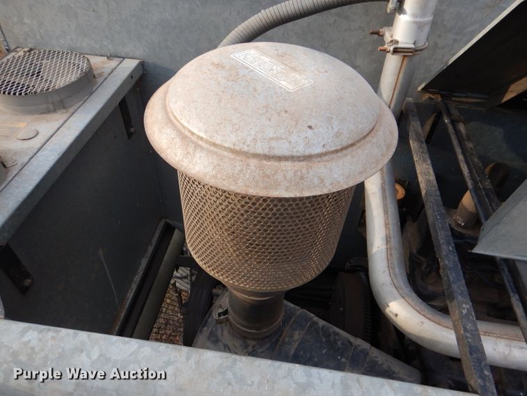 image for item DN5433 1987 Gleaner L3  combine