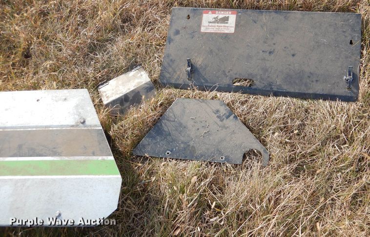 image for item DN5433 1987 Gleaner L3  combine