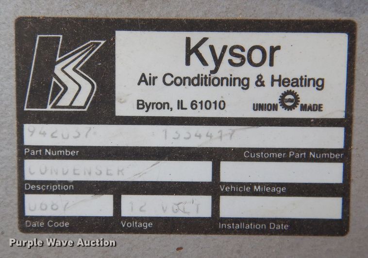 image for item DN5433 1987 Gleaner L3  combine