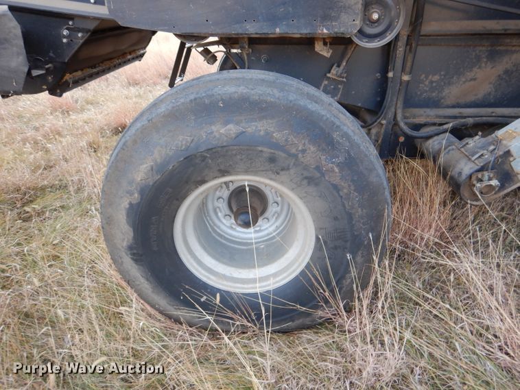 image for item DN5433 1987 Gleaner L3  combine