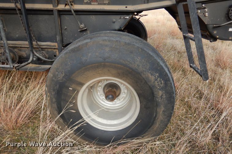 image for item DN5433 1987 Gleaner L3  combine