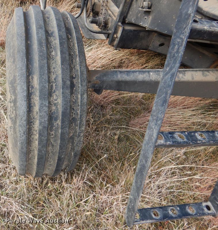 image for item DN5433 1987 Gleaner L3  combine