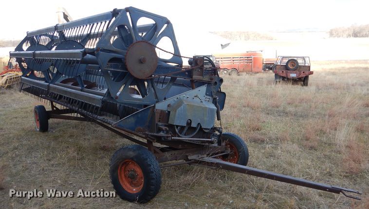 image for item DN5433 1987 Gleaner L3  combine