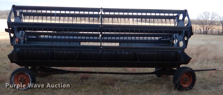 image for item DN5433 1987 Gleaner L3  combine