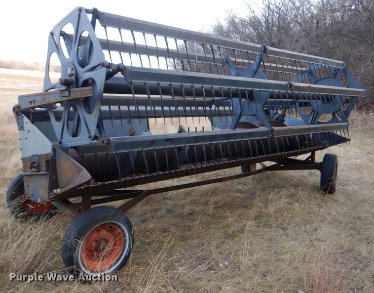 image for item DN5433 1987 Gleaner L3  combine