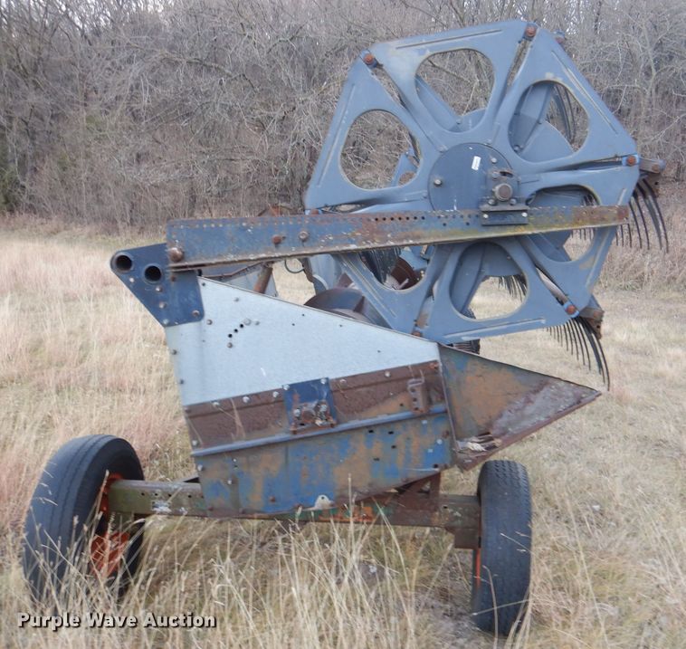 image for item DN5433 1987 Gleaner L3  combine