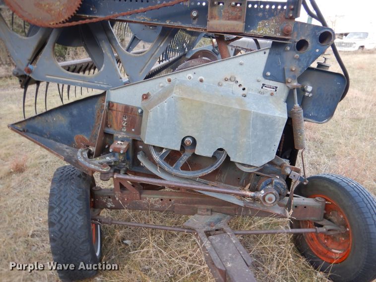image for item DN5433 1987 Gleaner L3  combine
