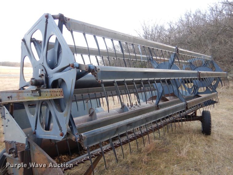image for item DN5433 1987 Gleaner L3  combine
