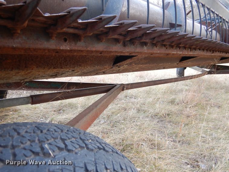 image for item DN5433 1987 Gleaner L3  combine