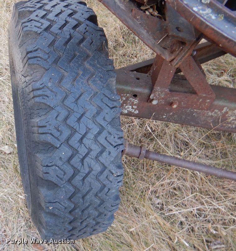 image for item DN5433 1987 Gleaner L3  combine