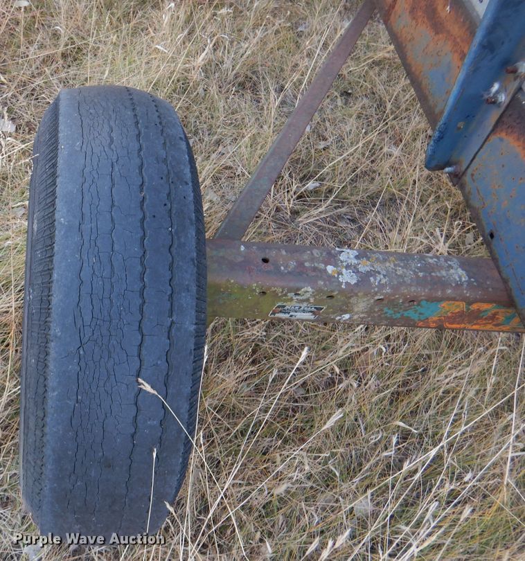 image for item DN5433 1987 Gleaner L3  combine