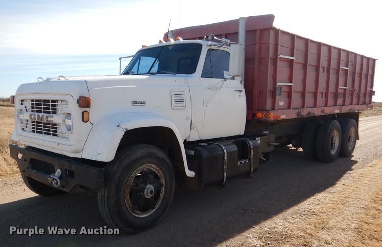 image for item DN5438 1972 GMC 9500  grain truck