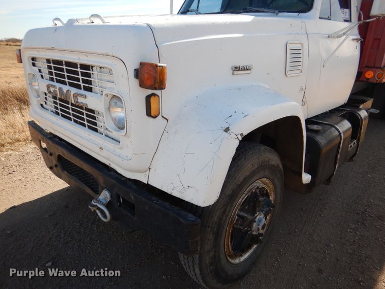 image for item DN5438 1972 GMC 9500  grain truck