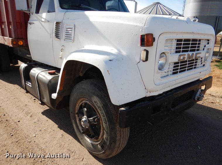 image for item DN5438 1972 GMC 9500  grain truck