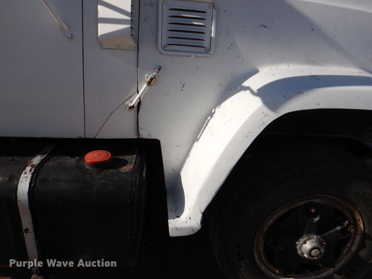 image for item DN5438 1972 GMC 9500  grain truck