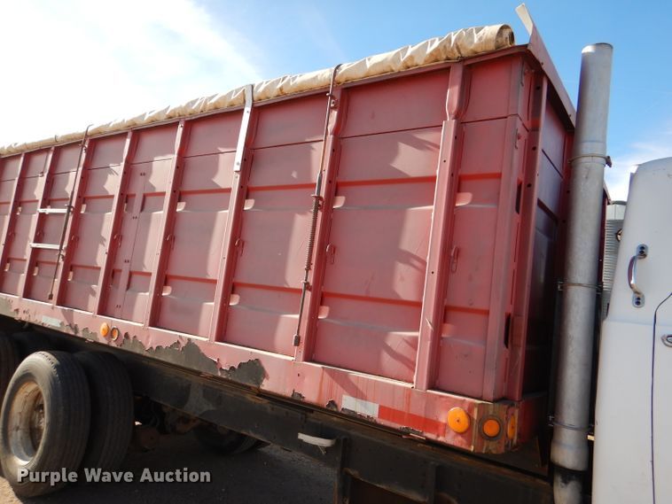 image for item DN5438 1972 GMC 9500  grain truck