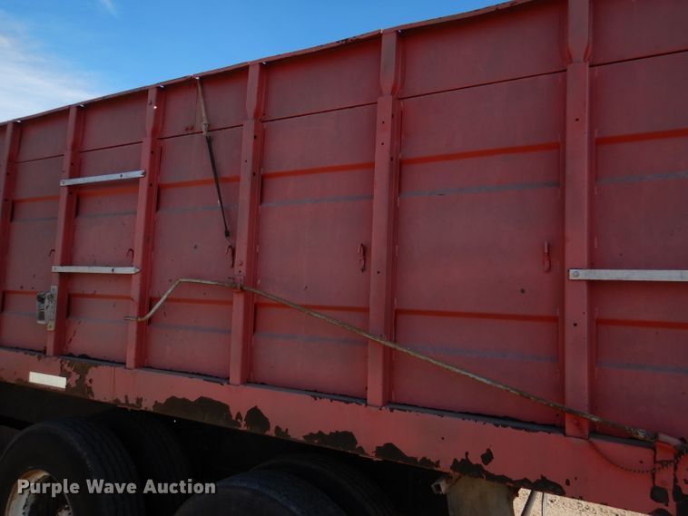 image for item DN5438 1972 GMC 9500  grain truck