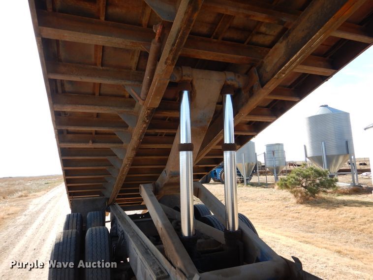 image for item DN5438 1972 GMC 9500  grain truck