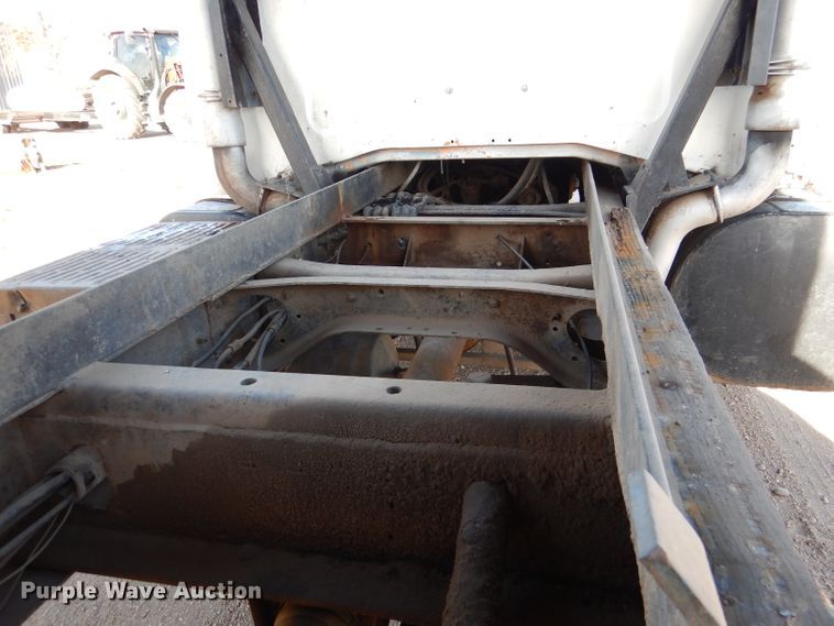 image for item DN5438 1972 GMC 9500  grain truck